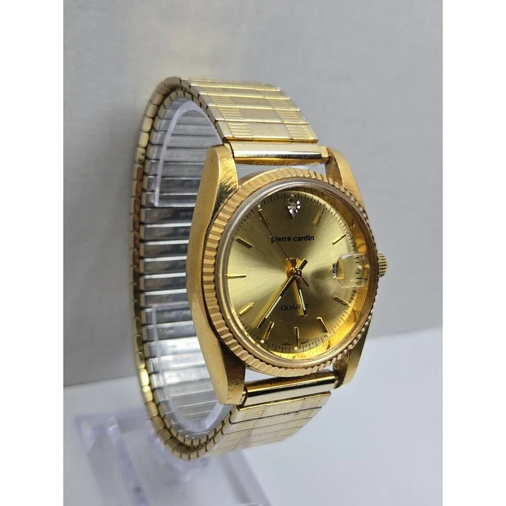 Pierre Cardin item shows